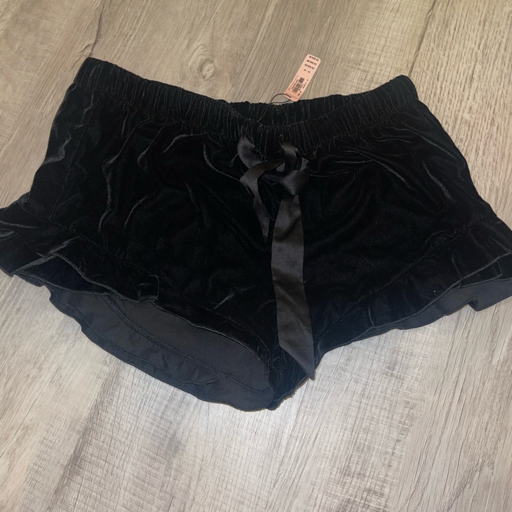 NWT VS ruffle velvet sleep shorts